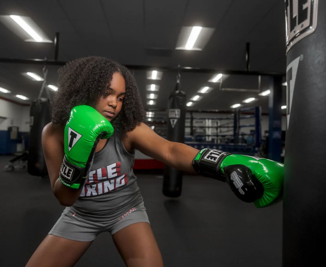 GUANTES TITLE BOXING GEL GLORY SUPER BAG 2.0 VERDE