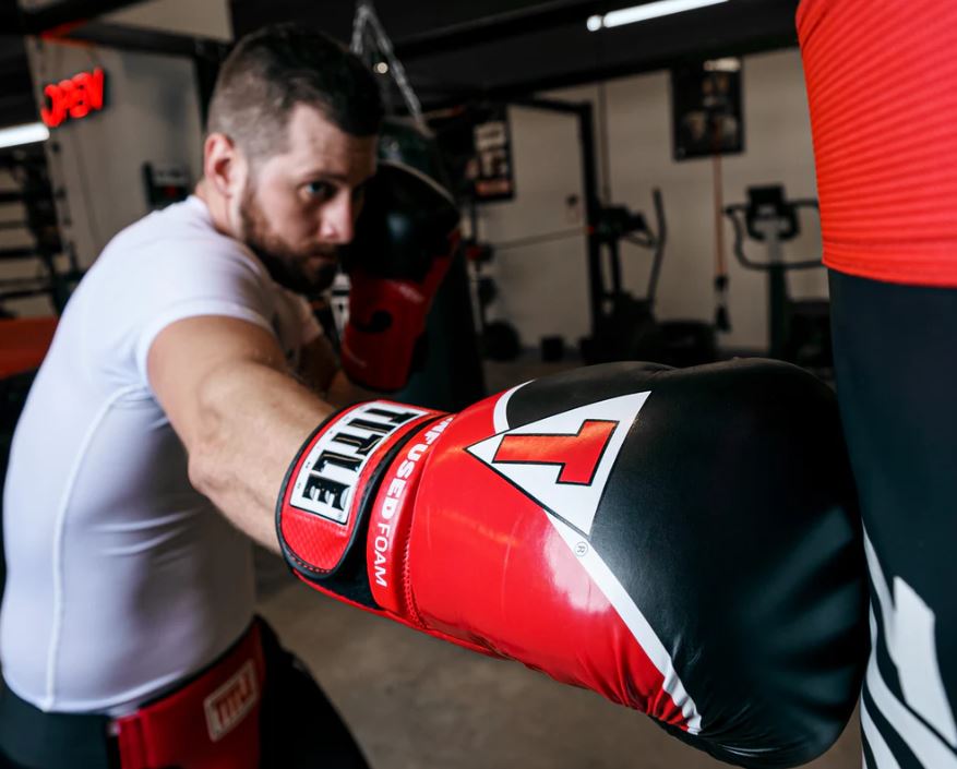 GUANTES TITLE BOXING INFUSED FOAM INTERROGATE ROJO